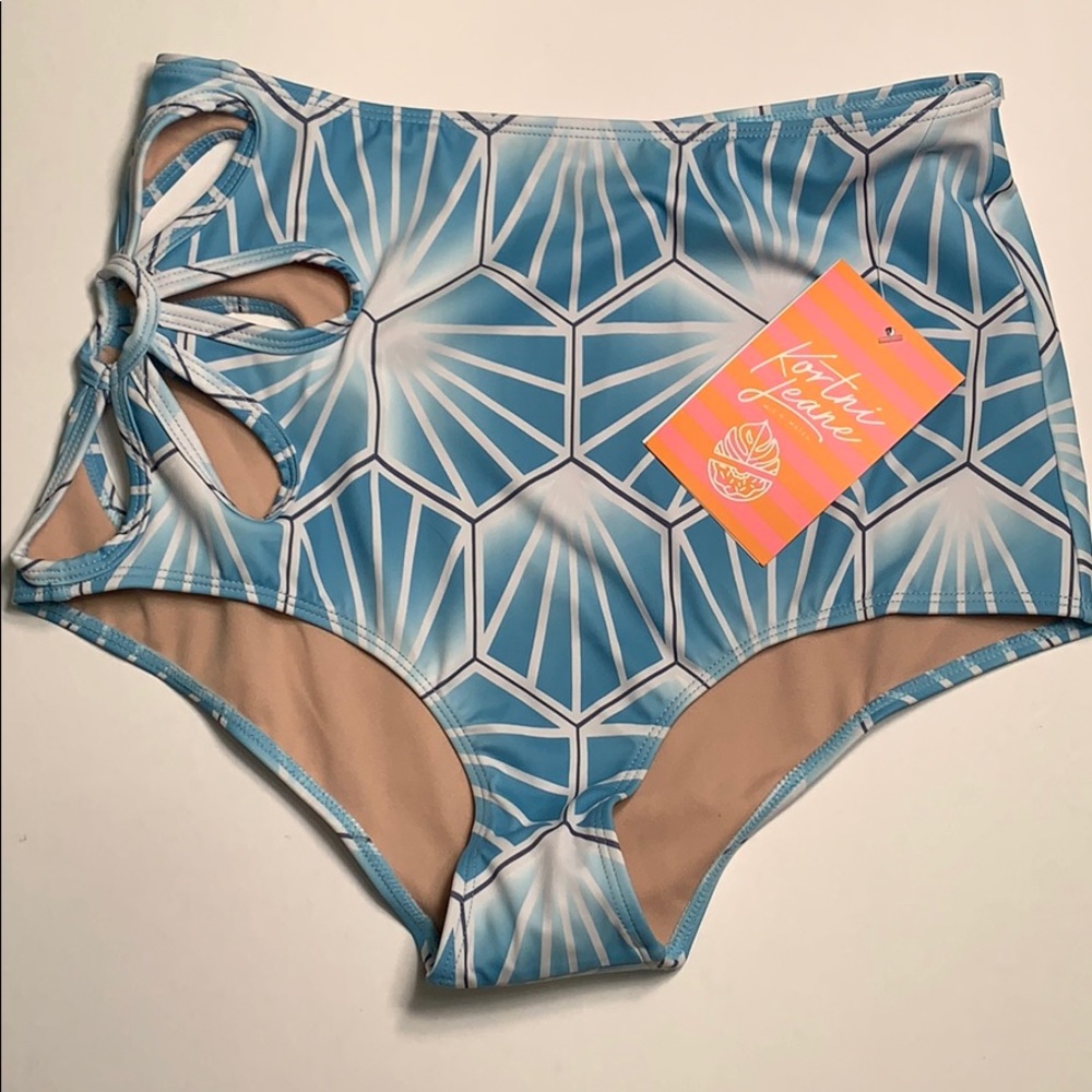 Medium Kortni Jean Blue Tiled Floral Cut Out